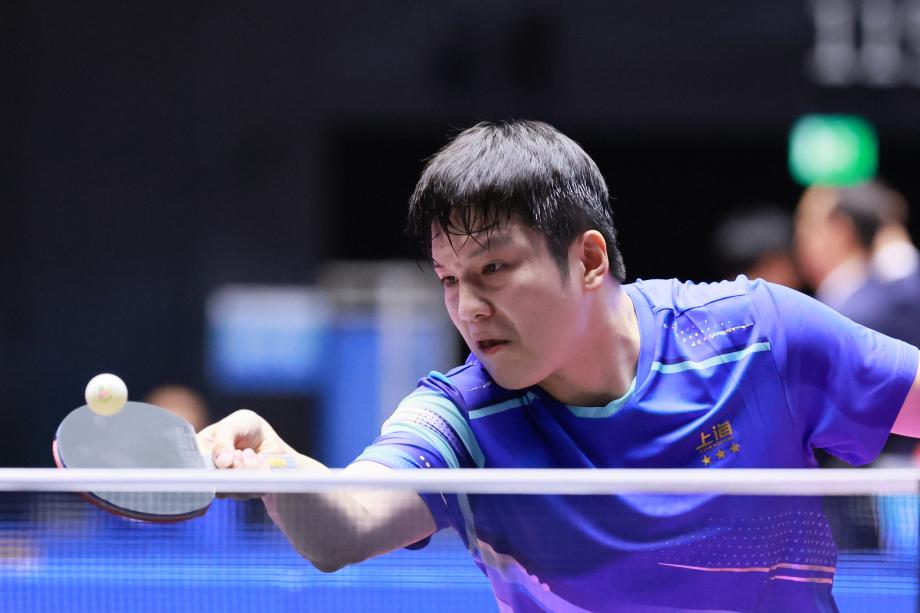 樊振东4-1战胜薛飞 晋级十五运会男单八强